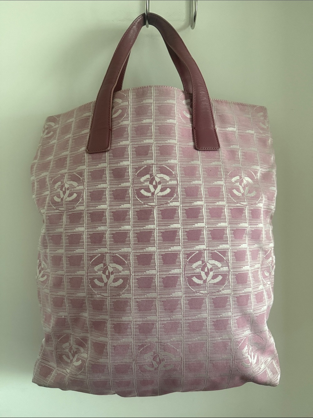 Chanel pink travel ligne canvas tote